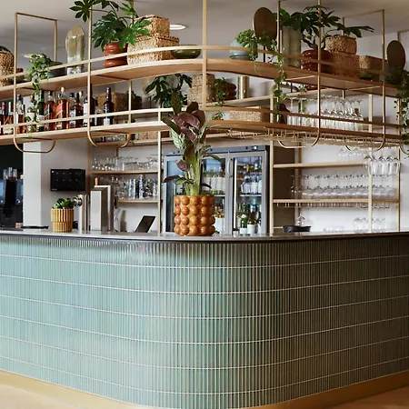 Hotel Der Valk Den Haag 4*