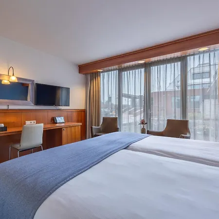 Hotel Der Valk Den Haag 4*