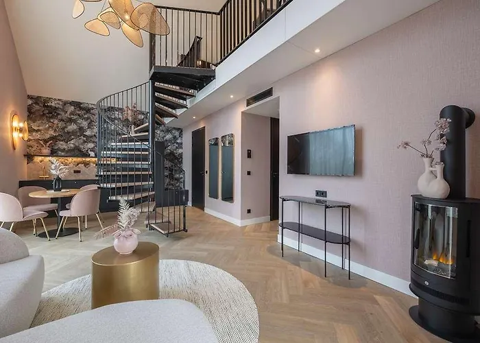 Der Valk Den Haag فاسّينار