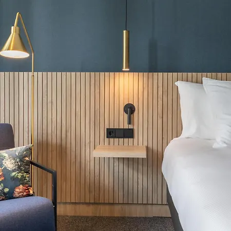 Hotel Der Valk Den Haag 4*